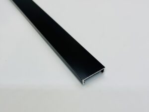 Профіль алюмінієвий 25мм чорний, декоративна вставка, 270см